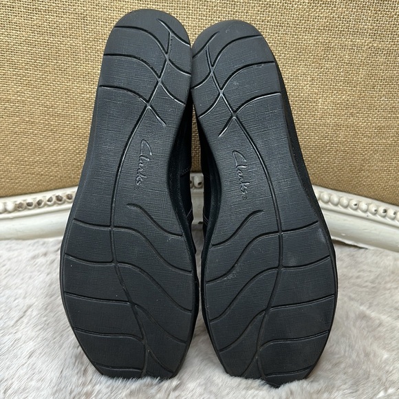 Clarks | Hope Roxanne Black Shoes, Size 7.5 - Picture 13 of 15